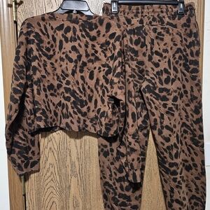 Old Navy 2 Piece Jogger Set